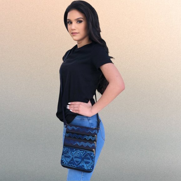 Black and Blue Crossbody Purse Geometric Design - Picture 2 of 3